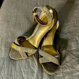 Kelly and Katie size 7 1/2 women’s silver and gold shimmer heels
